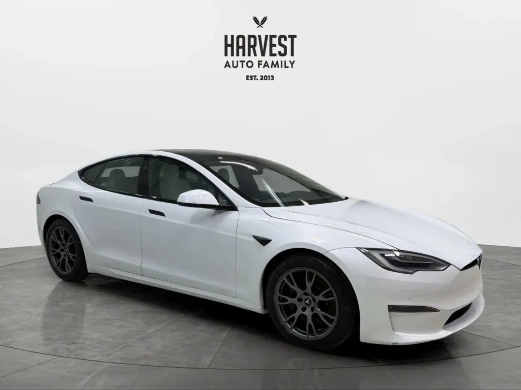 Tesla Model S photo 9