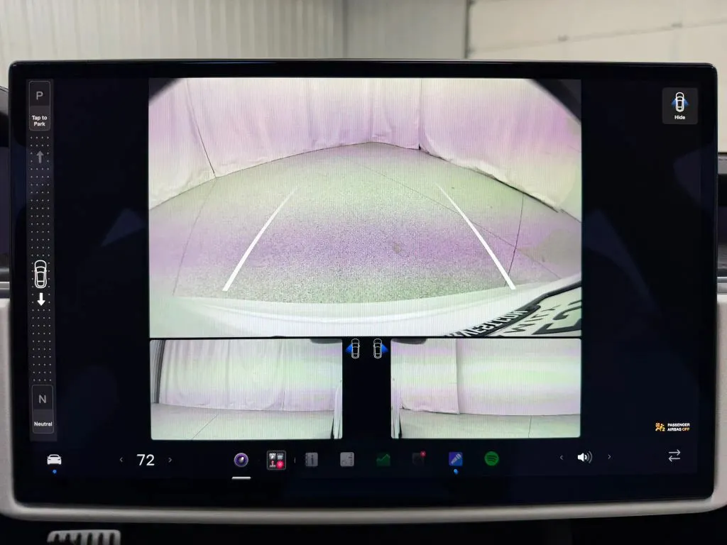Tesla Model S photo 27