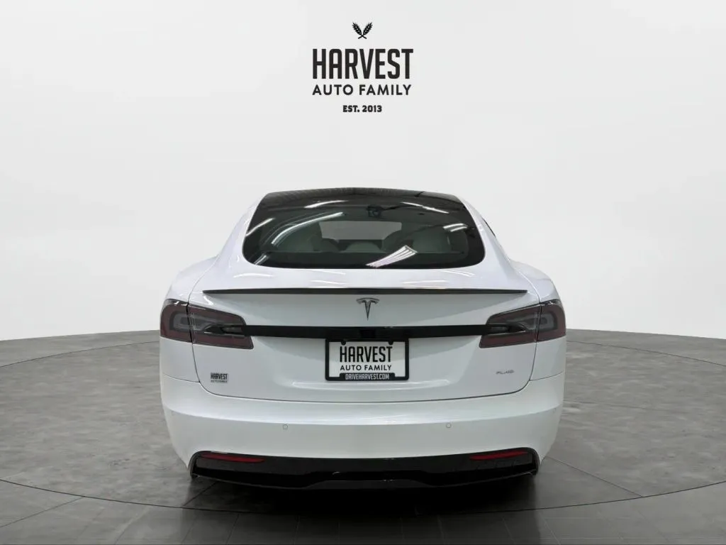 Tesla Model S photo 5