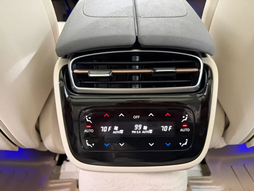 Mercedes-Benz EQS photo 20