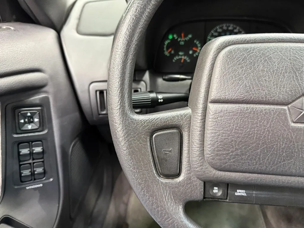 Chrysler LeBaron photo 37