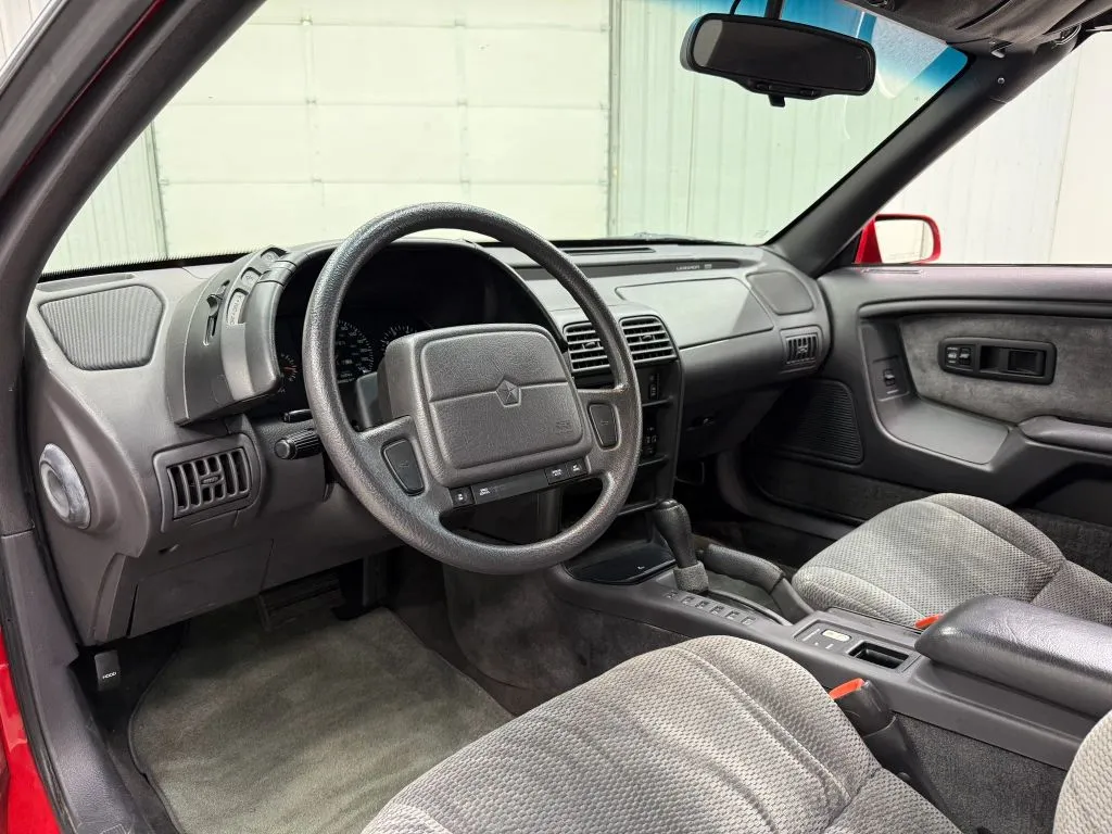 Chrysler LeBaron photo 22