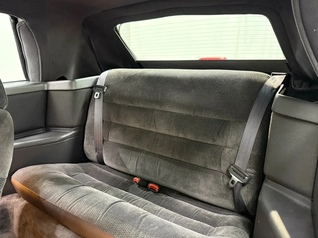 Chrysler LeBaron photo 26