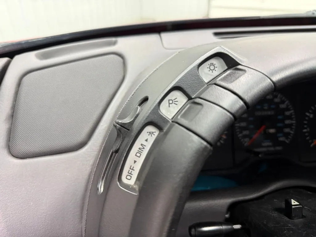 Chrysler LeBaron photo 35