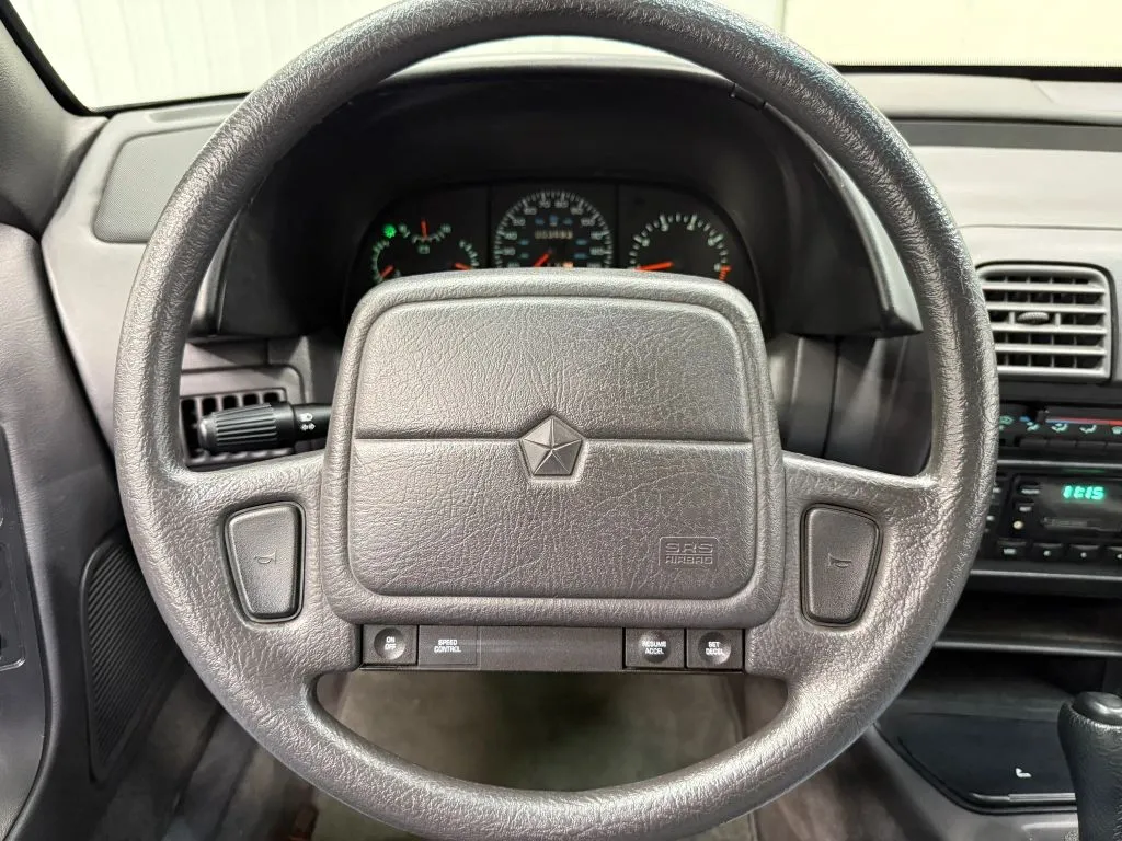 Chrysler LeBaron photo 29