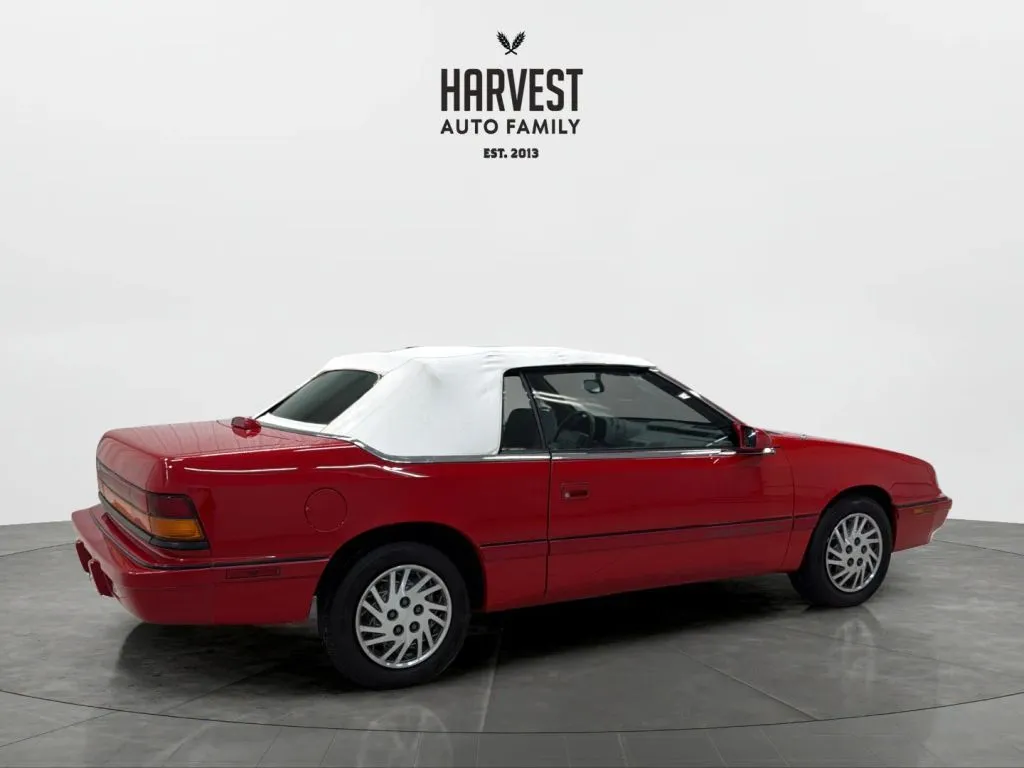 Chrysler LeBaron photo 6