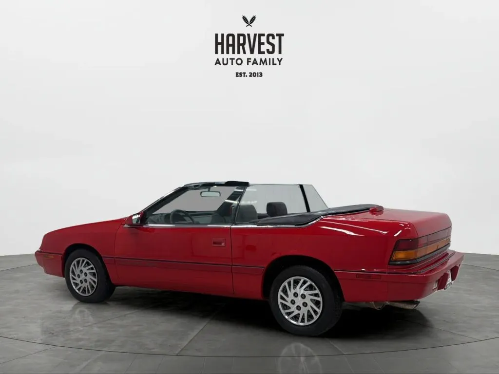Chrysler LeBaron photo 13