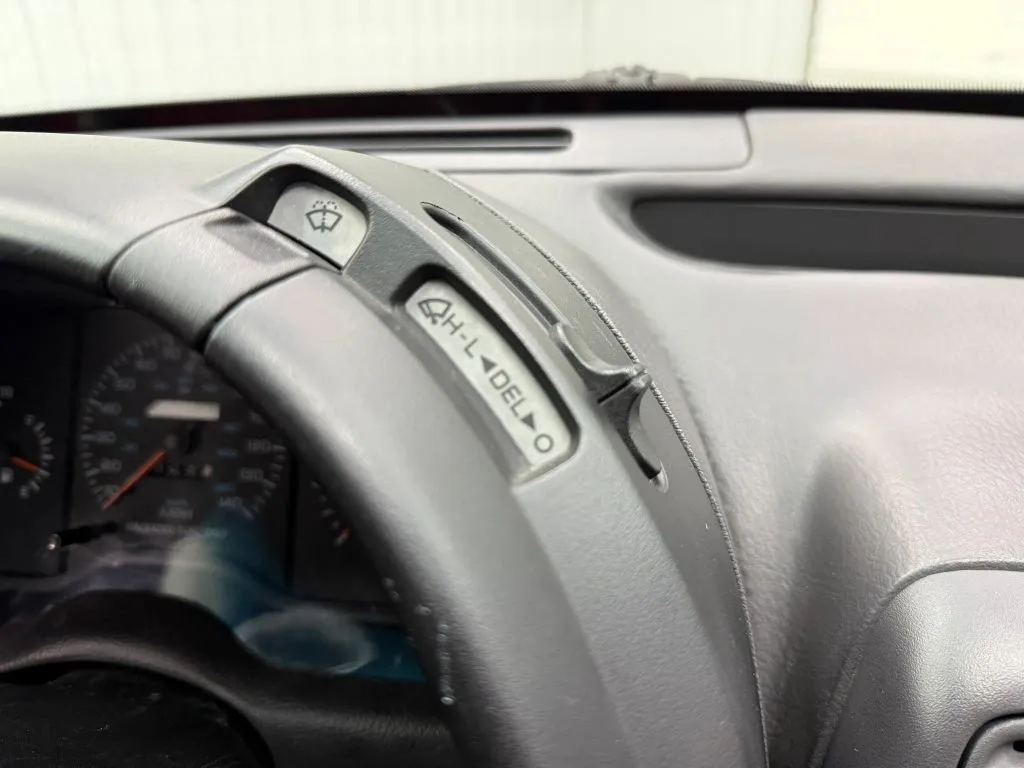 Chrysler LeBaron photo 36