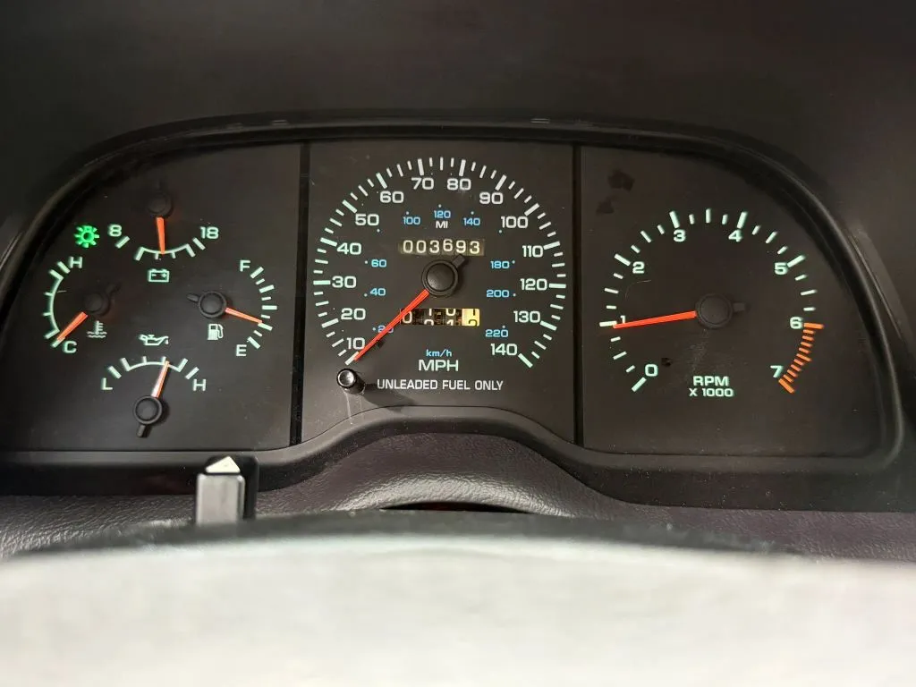 Chrysler LeBaron photo 30