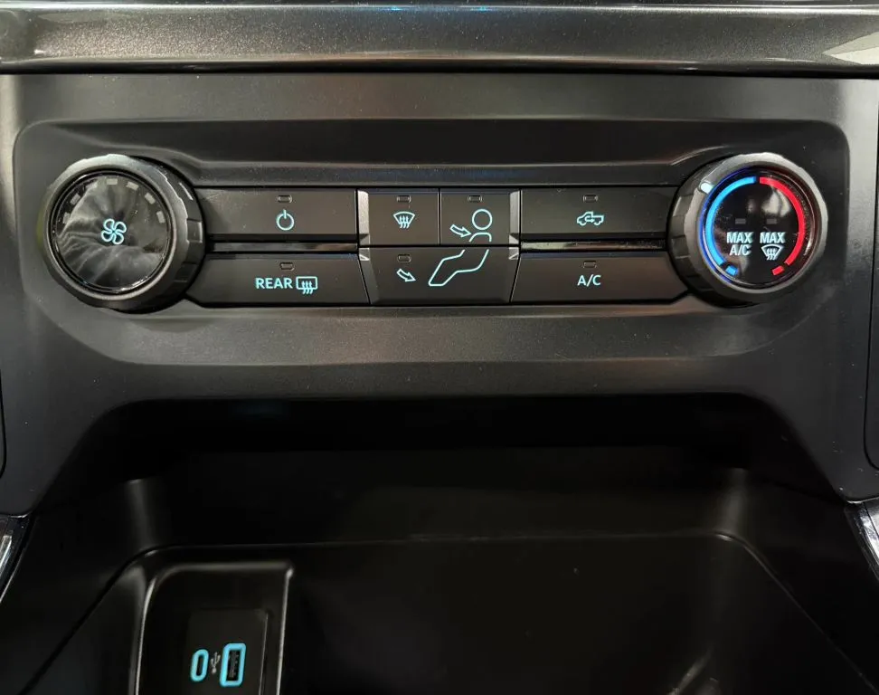 Ford F-150 photo 22