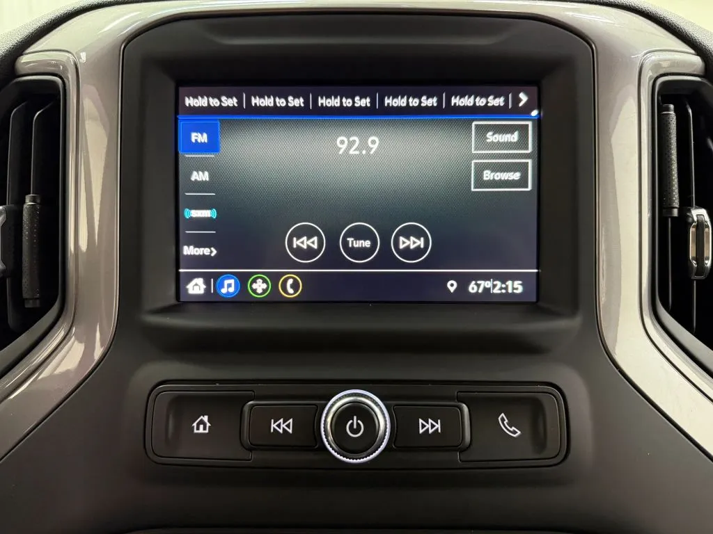 Chevrolet Silverado photo 23
