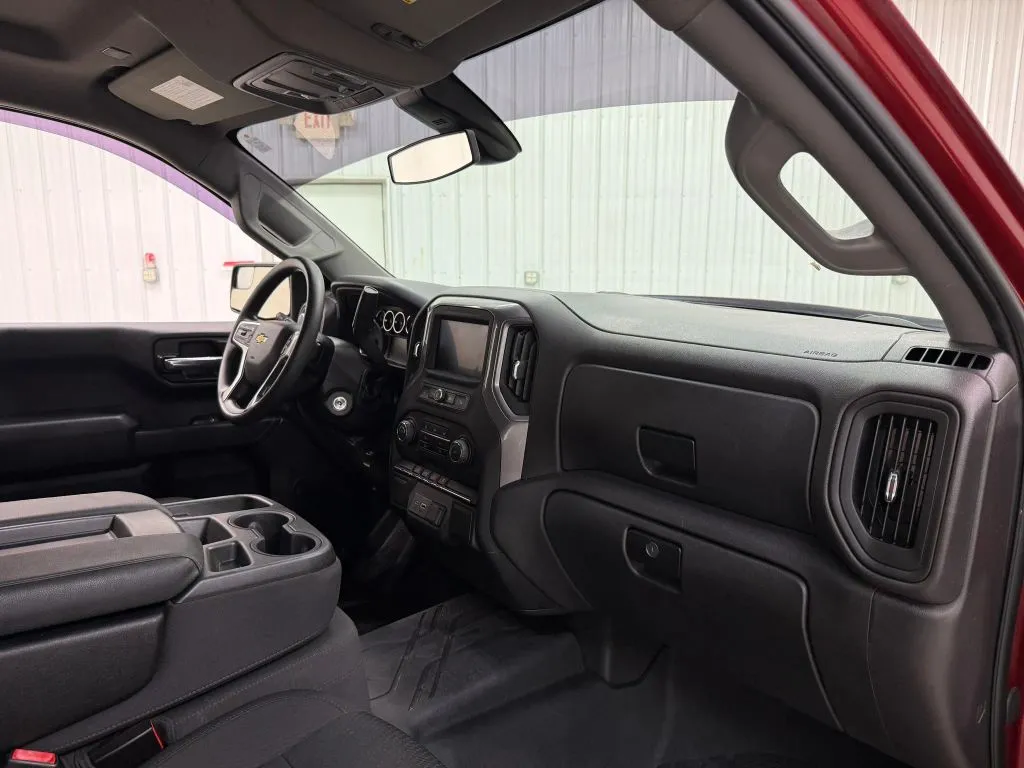 Chevrolet Silverado photo 14