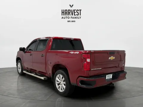 More photos of 2022 Chevrolet Silverado 1500 Limited Crew Cab Custom Pickup 4D 5 3/4 ft at Harvest Auto Family, NE