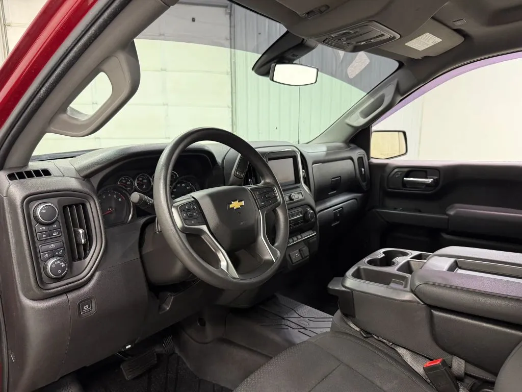 Chevrolet Silverado photo 12