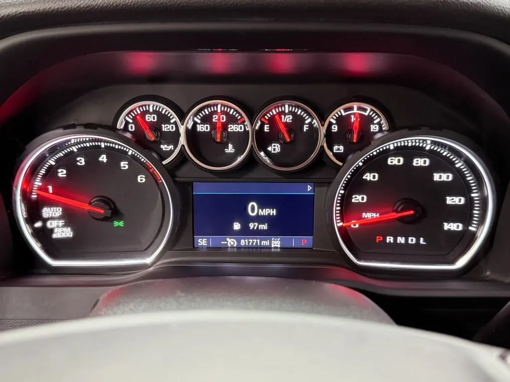 Chevrolet Silverado photo 20