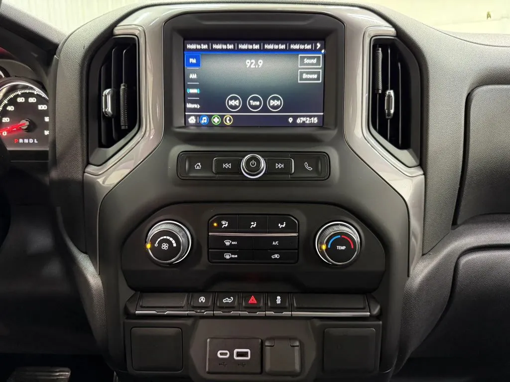 Chevrolet Silverado photo 21