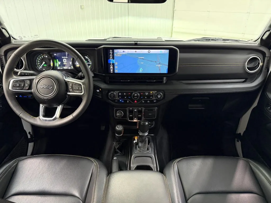 Jeep Wrangler photo 13