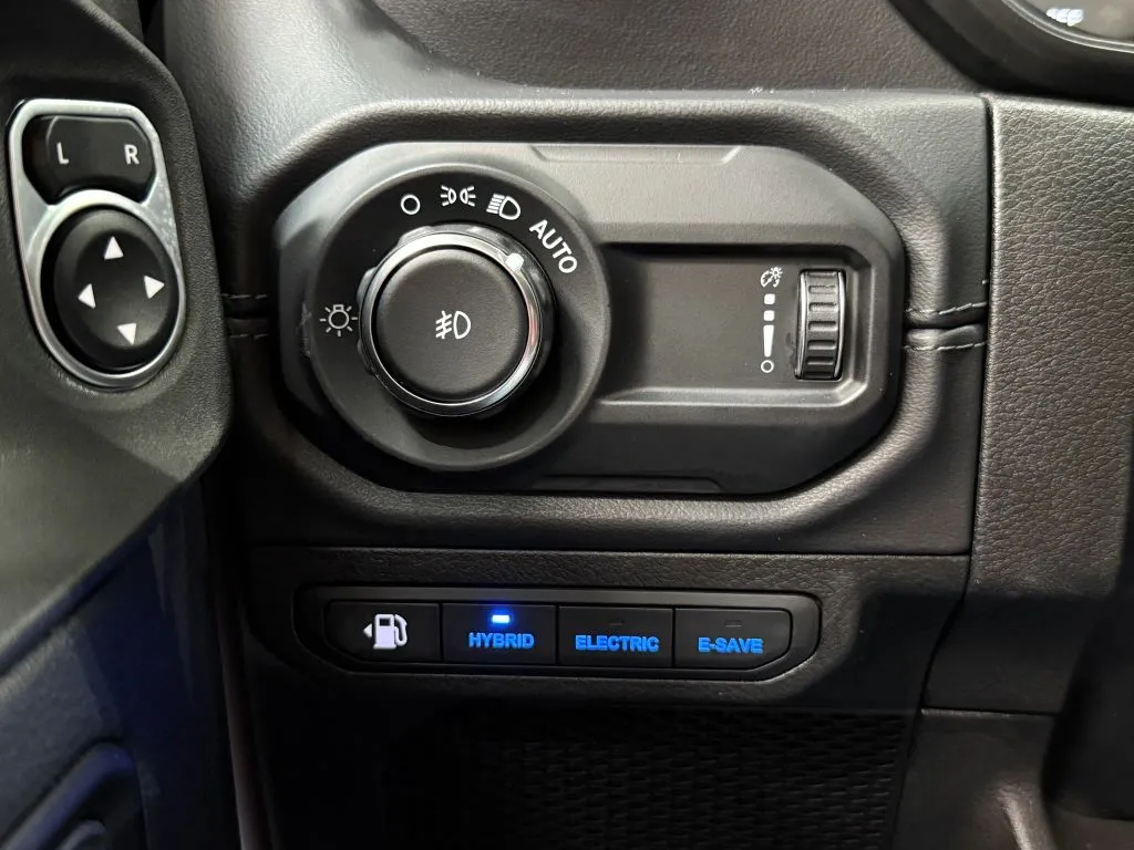 Jeep Wrangler photo 27