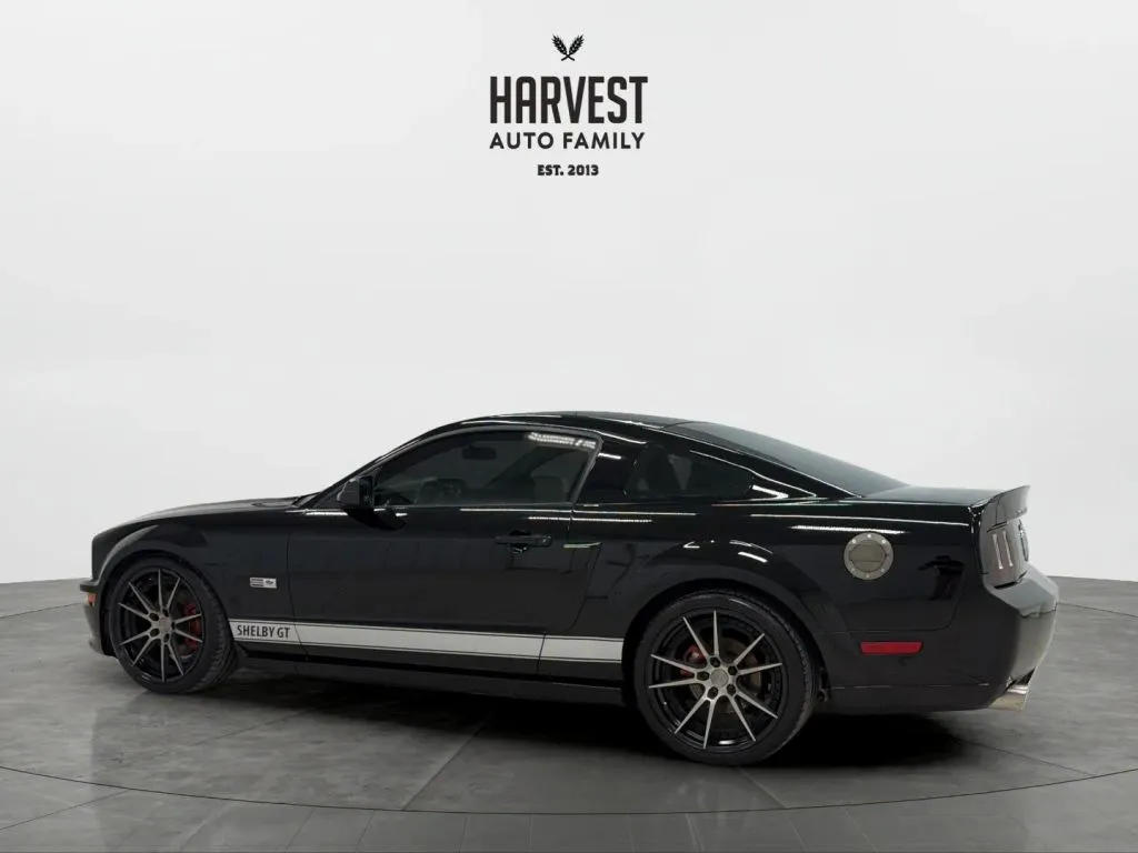 Ford Mustang photo 3