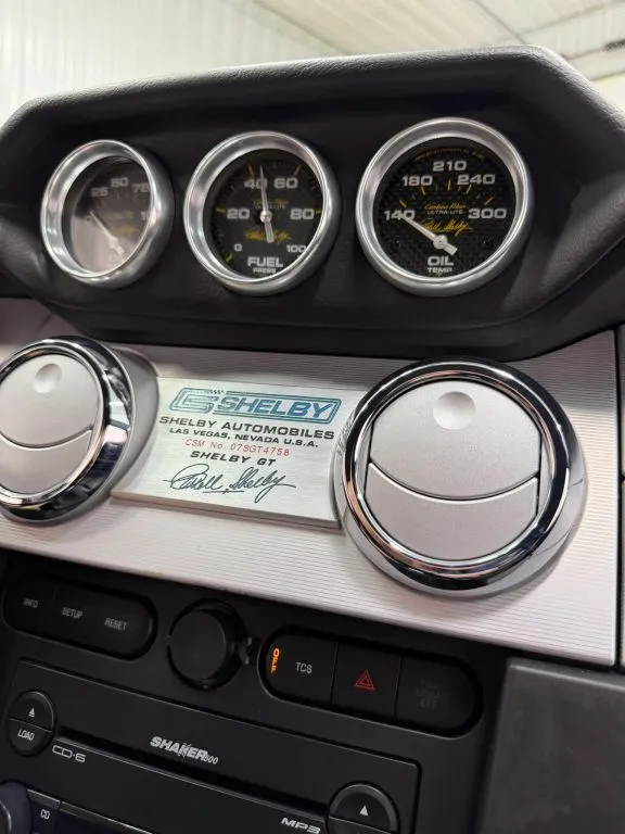 Ford Mustang photo 28