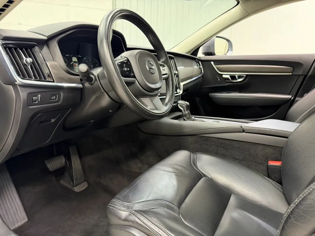 Volvo V90 photo 12