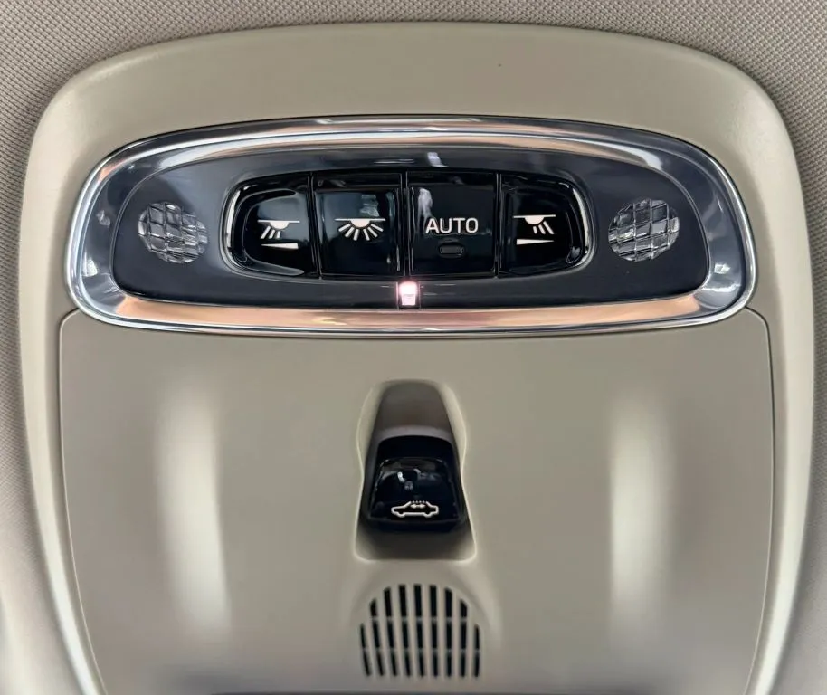Volvo V90 photo 30