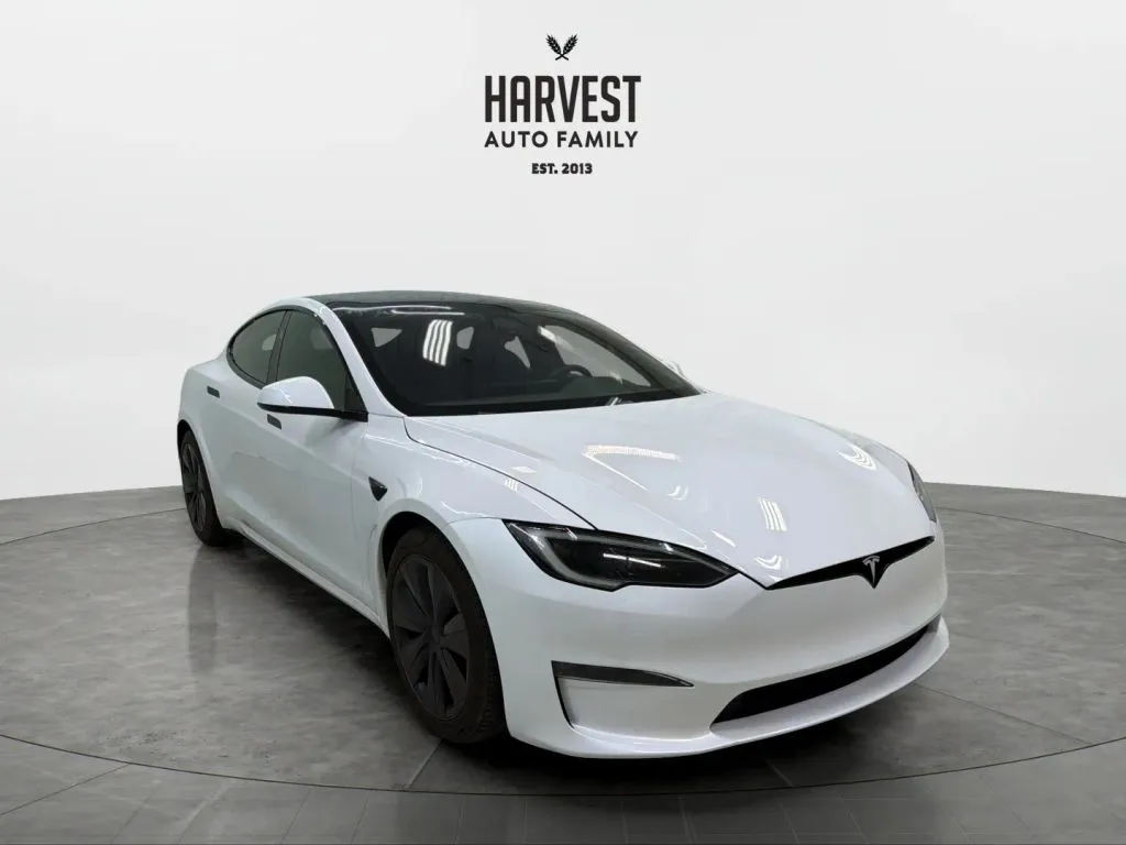 Tesla Model S photo 10