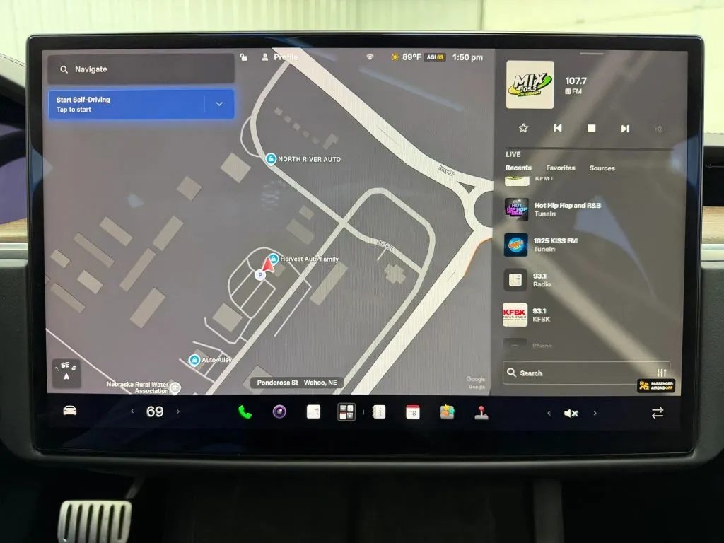Tesla Model S photo 21