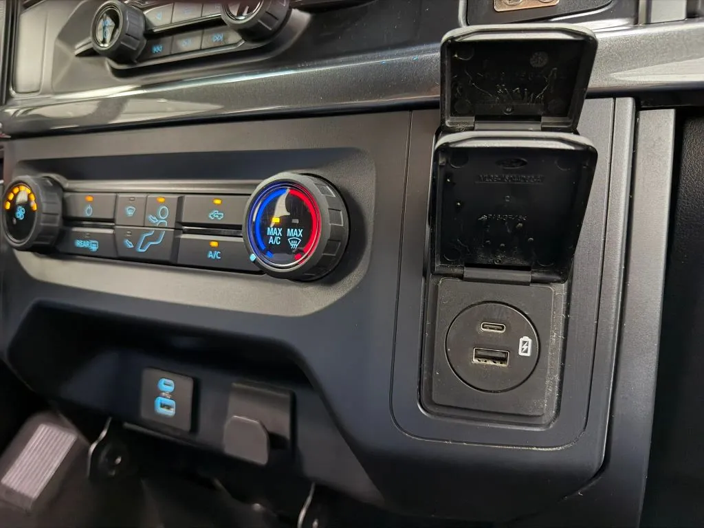 Ford F-150 photo 29
