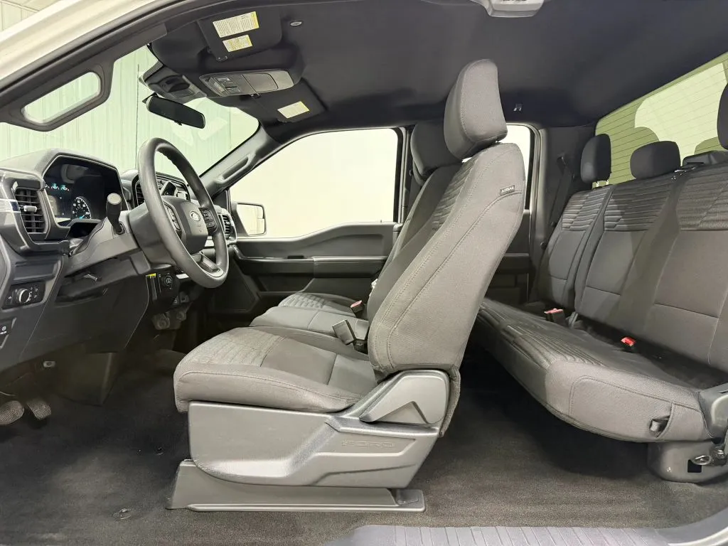 Ford F-150 photo 17