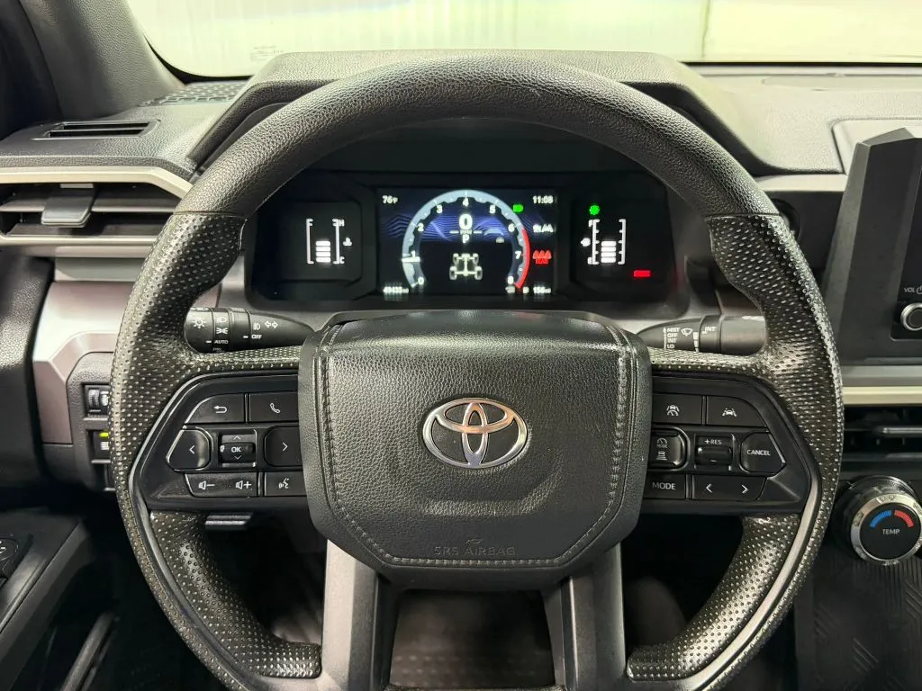 Toyota Tacoma photo 19