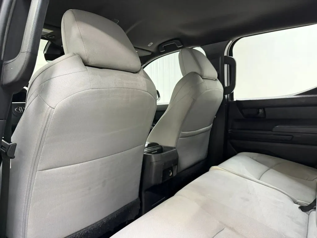 Toyota Tacoma photo 16