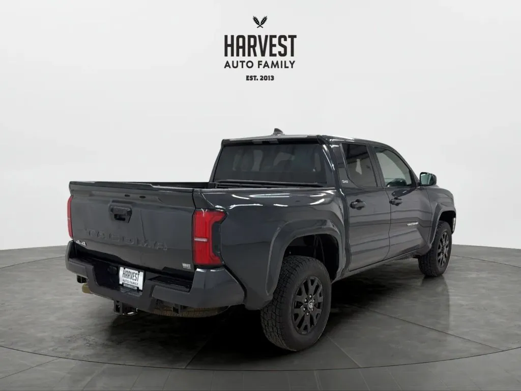 Toyota Tacoma photo 6