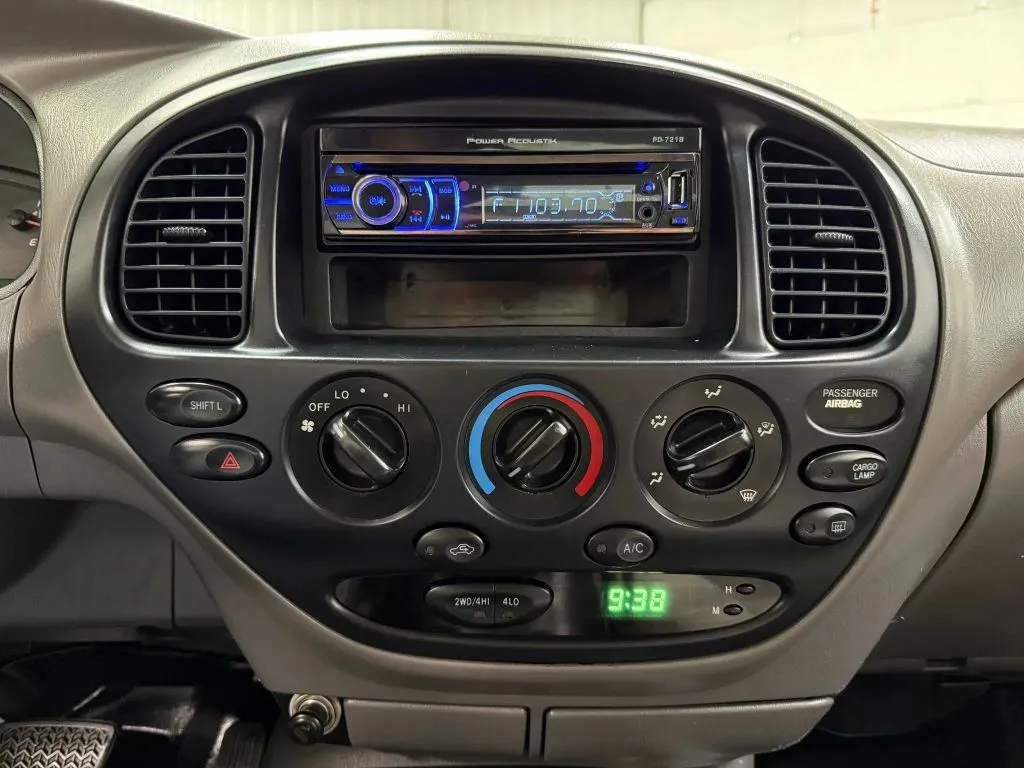 Toyota Tundra photo 21
