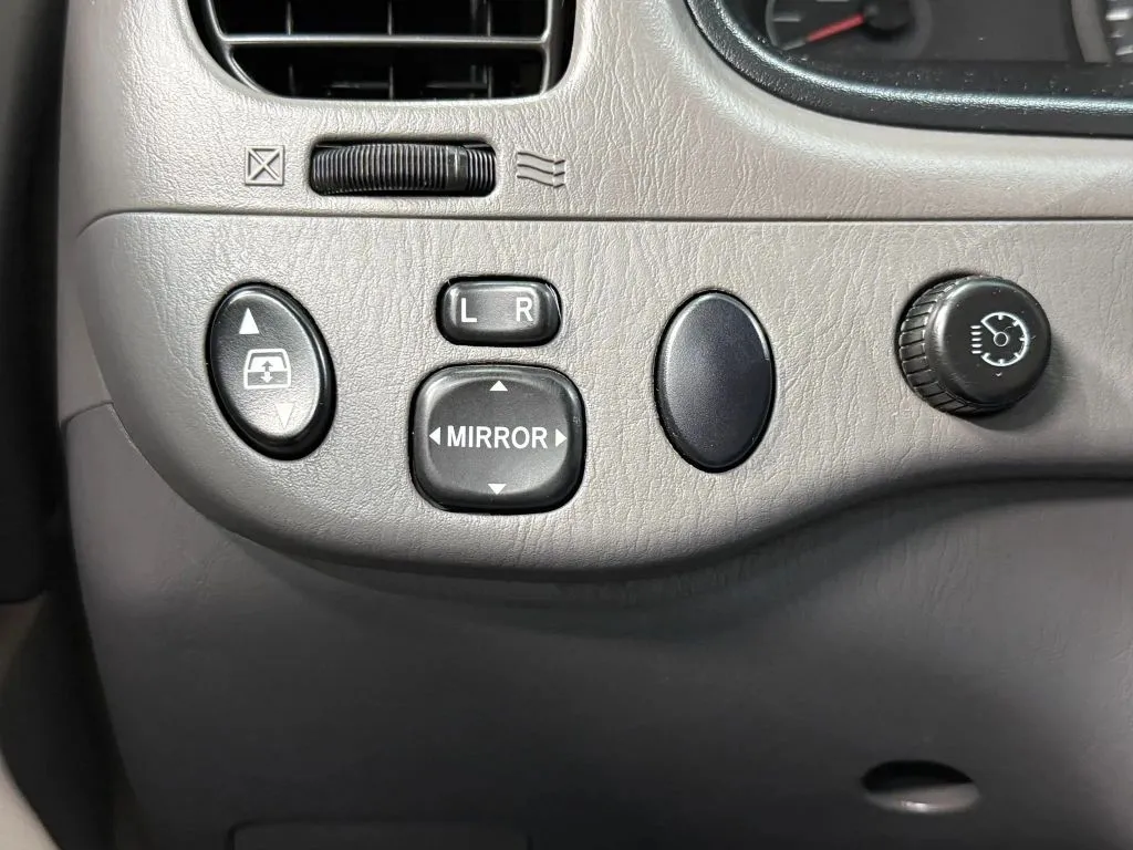 Toyota Tundra photo 24
