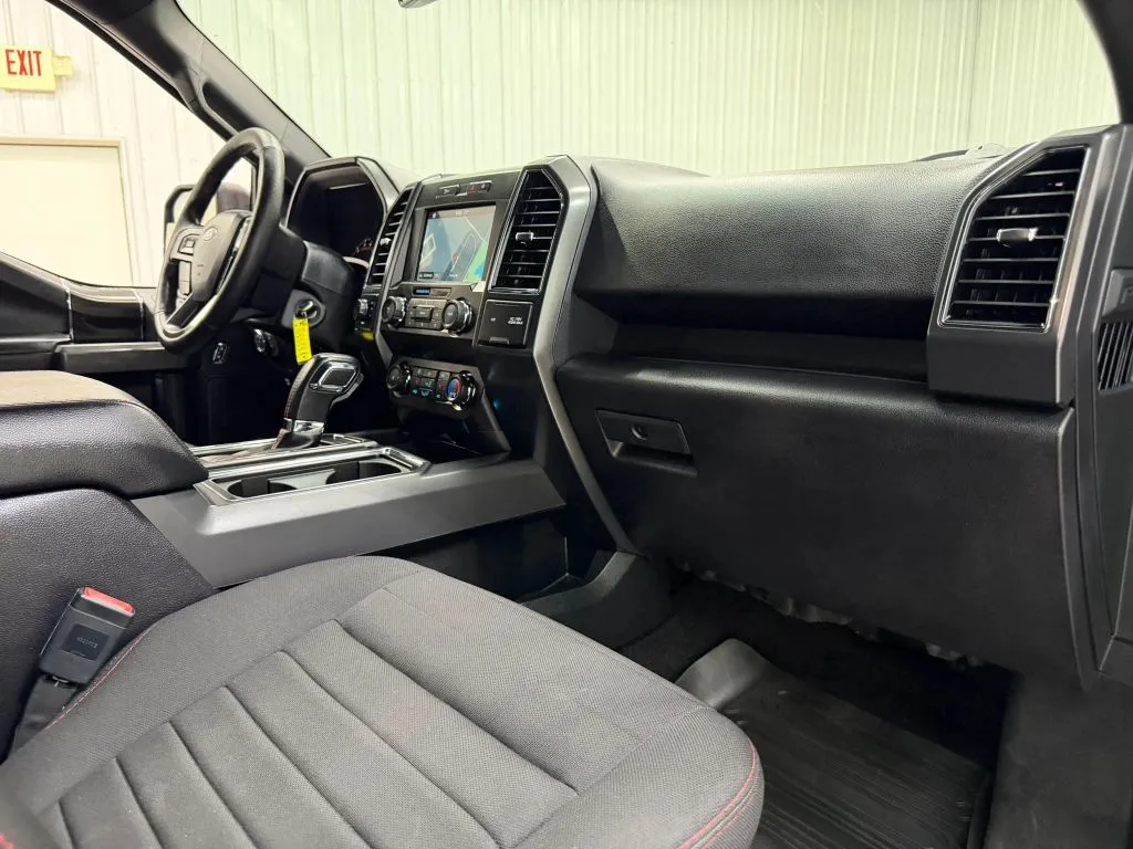 Ford F-150 photo 14