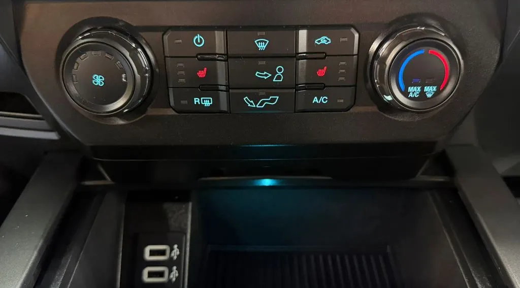 Ford F-150 photo 26