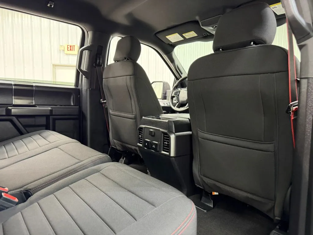 Ford F-150 photo 18
