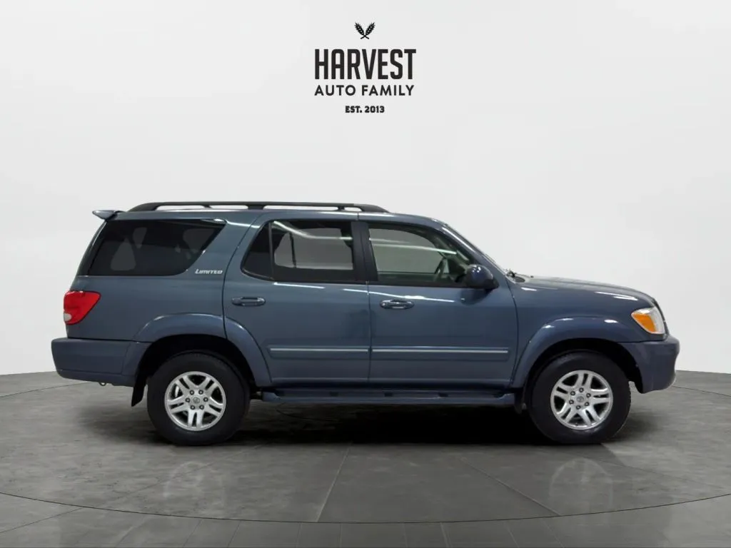 Toyota Sequoia photo 8