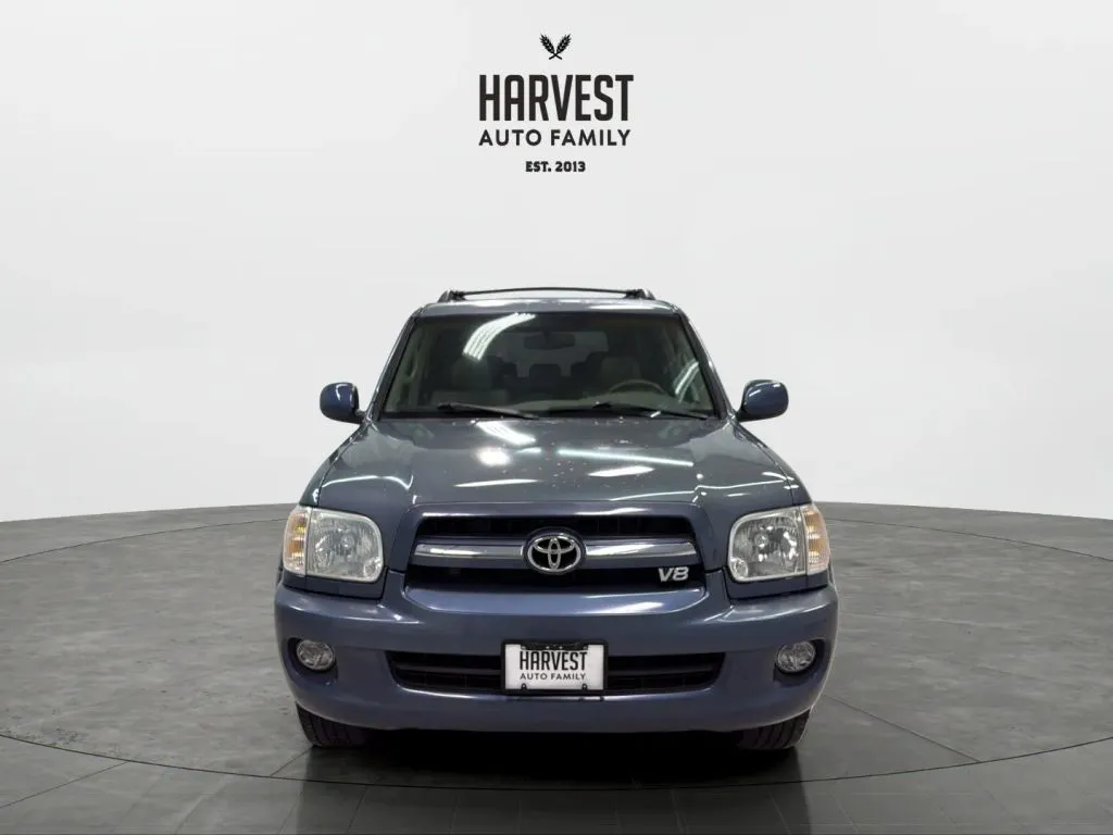 Toyota Sequoia photo 11