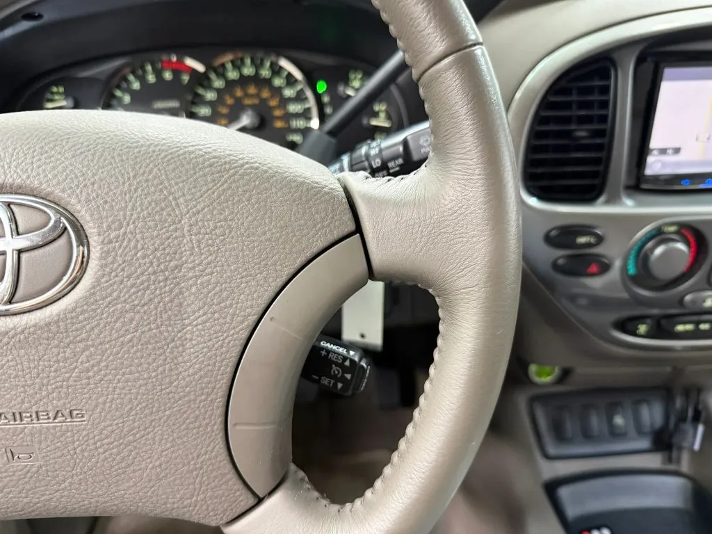 Toyota Sequoia photo 34