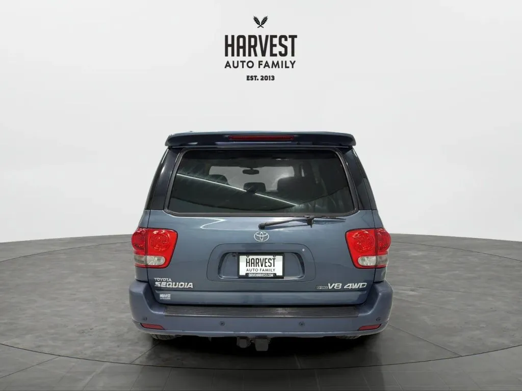 Toyota Sequoia photo 5
