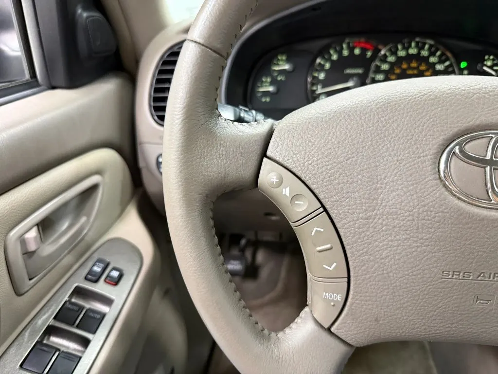 Toyota Sequoia photo 33