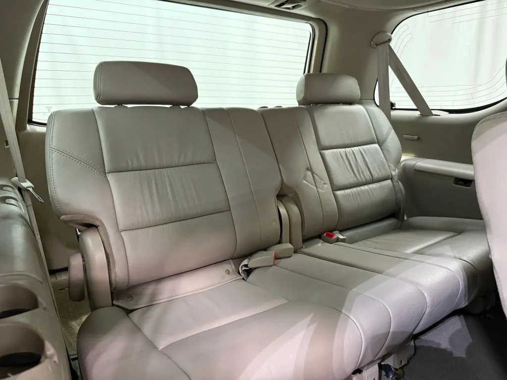 Toyota Sequoia photo 20