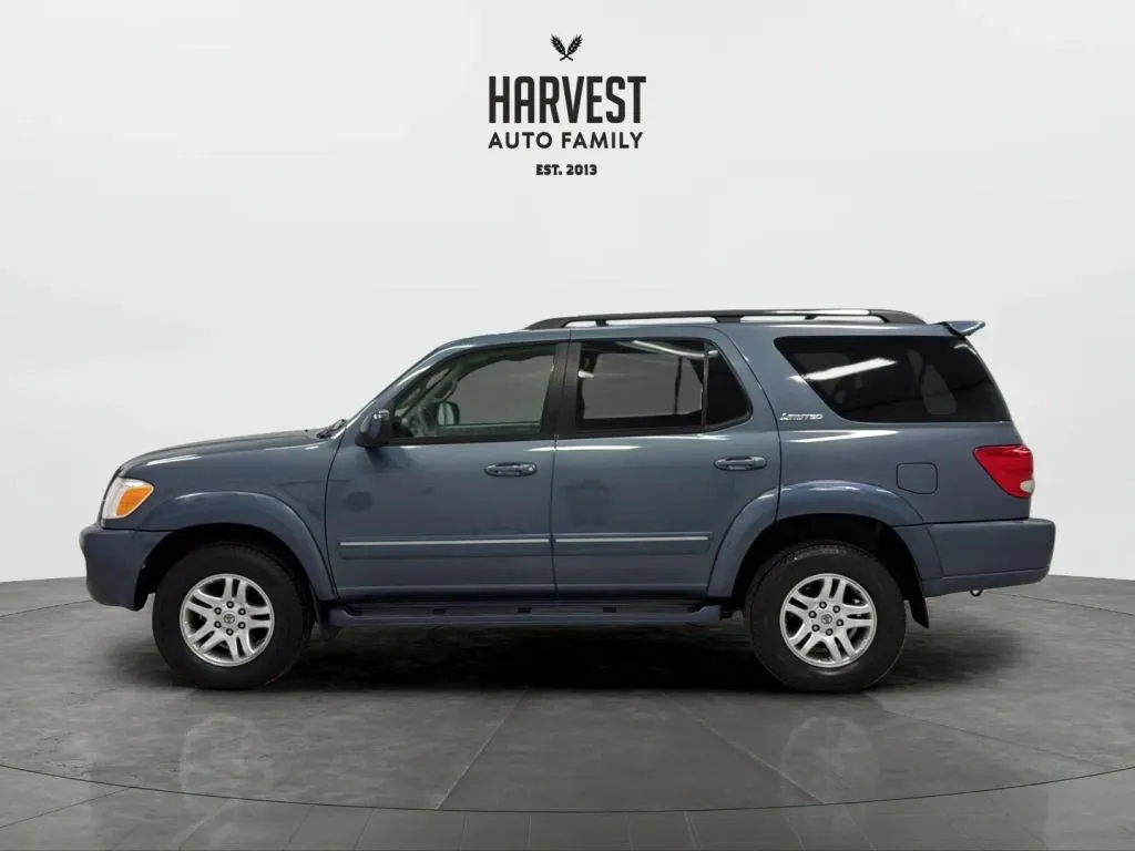 Toyota Sequoia photo 2