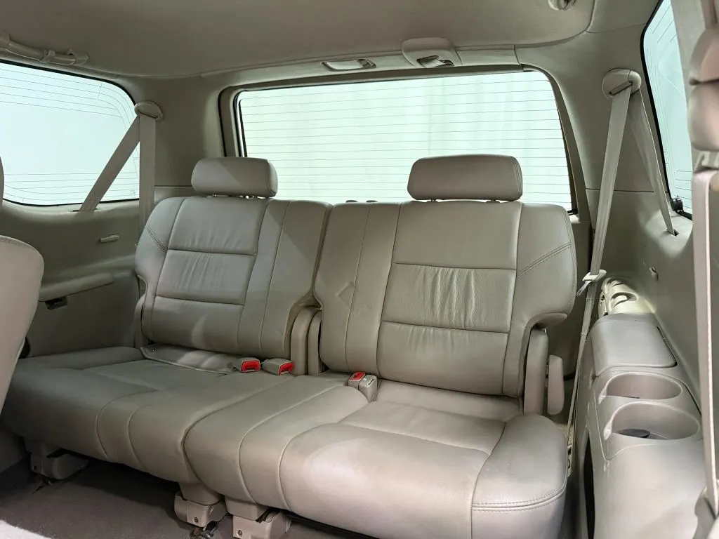 Toyota Sequoia photo 17