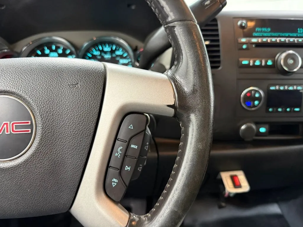 GMC Sierra photo 28
