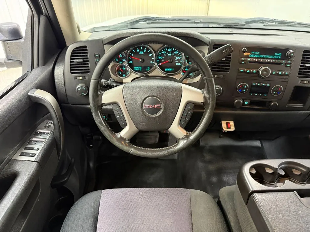 GMC Sierra photo 18