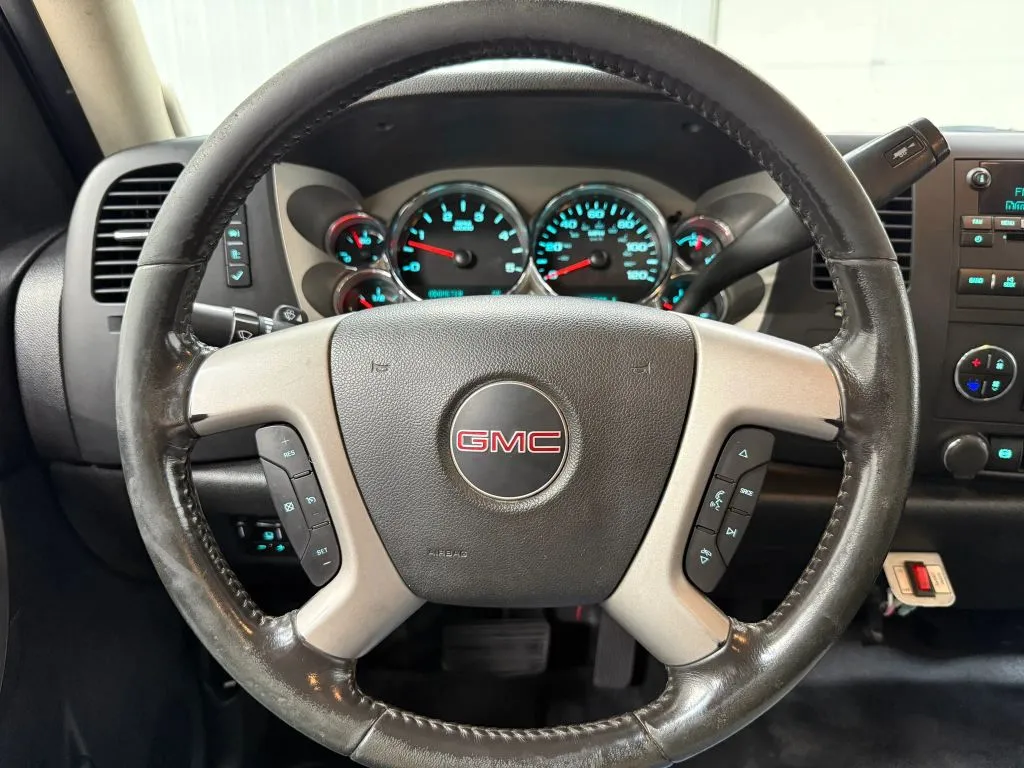 GMC Sierra photo 19