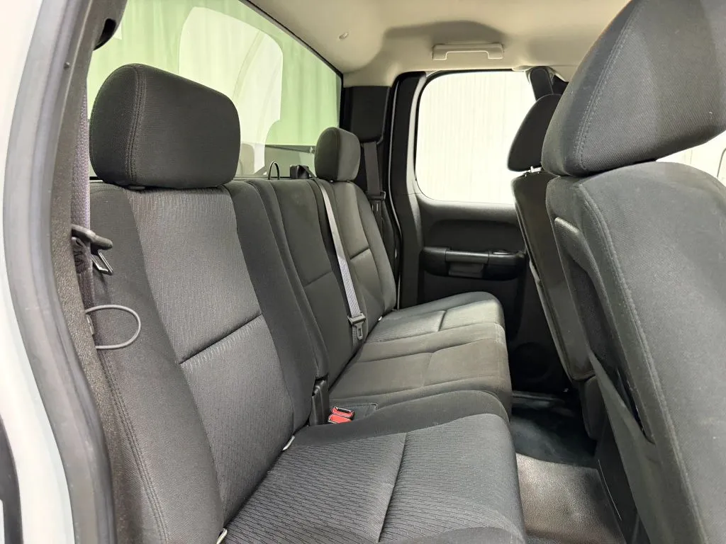 GMC Sierra photo 17